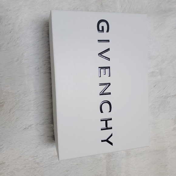 BNIB GIVENCHY Women's Sneakers - Picture 8 of 8